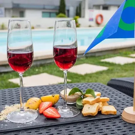 Charming House With Pool In Atalaia Lourinha (Lisbon)