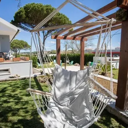Charming House With Pool In Atalaia Holiday home
